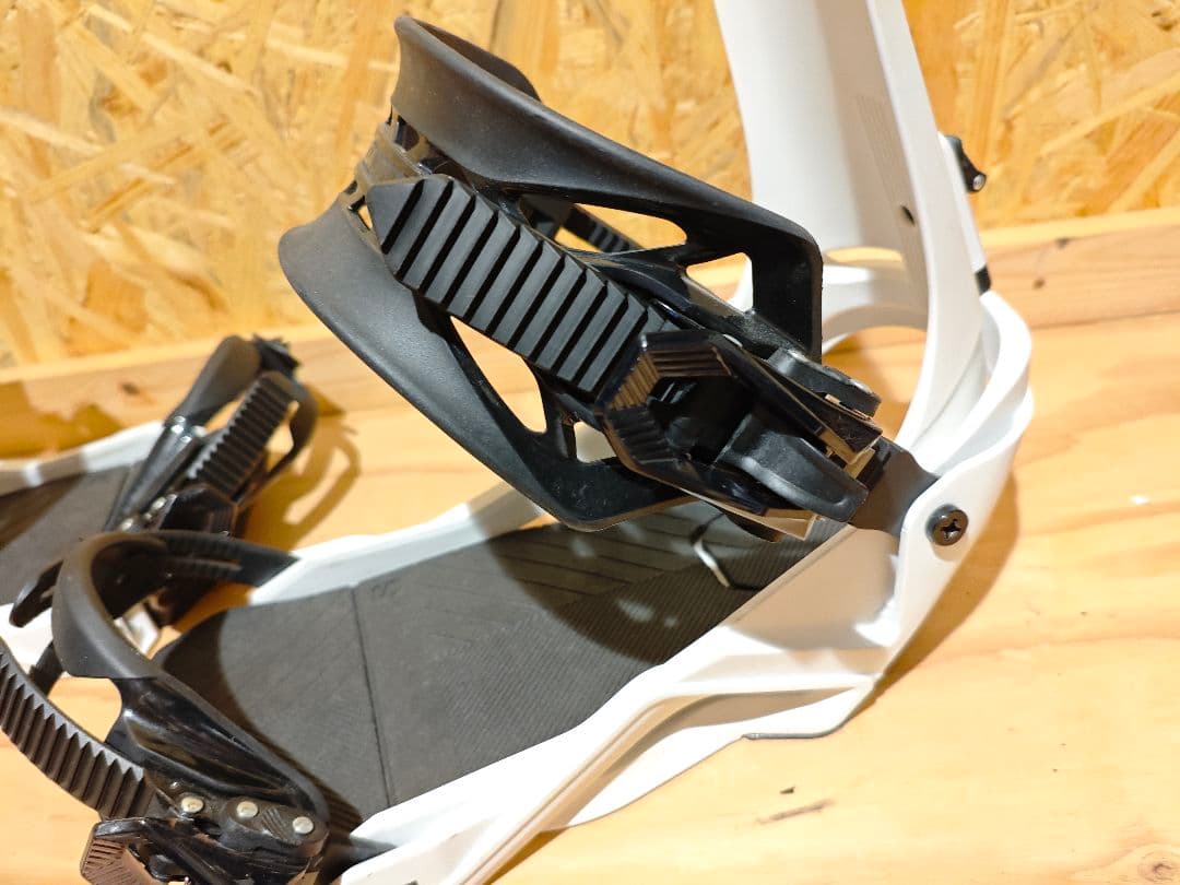 SALOMON RHYTHM サロモンスノーボード バインディングビンディング