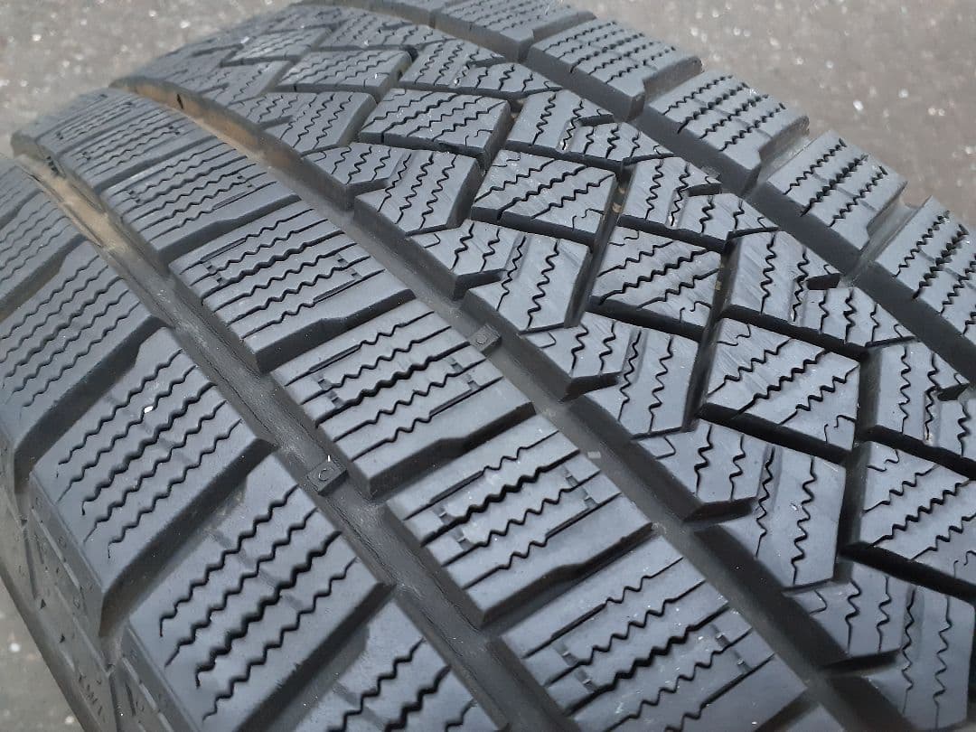 深溝22年　ピレリICE ZERO 195/65R15インチ スタッドレスタイヤ