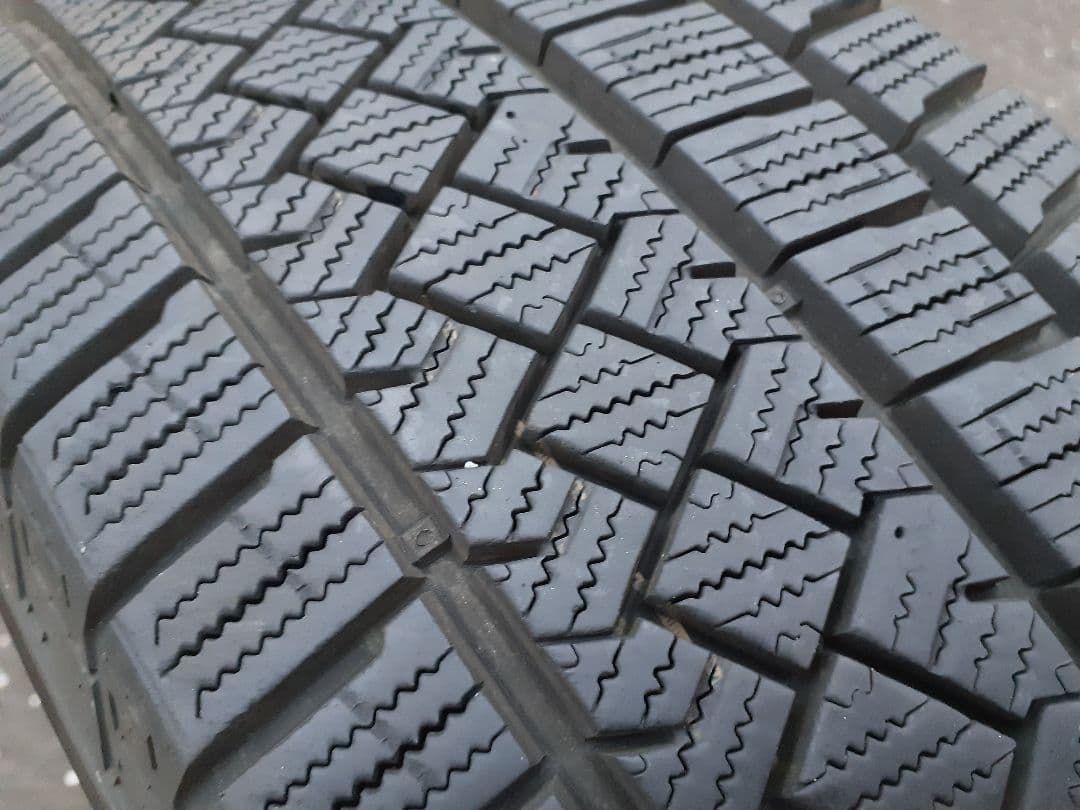 深溝22年　ピレリICE ZERO 195/65R15インチ スタッドレスタイヤ