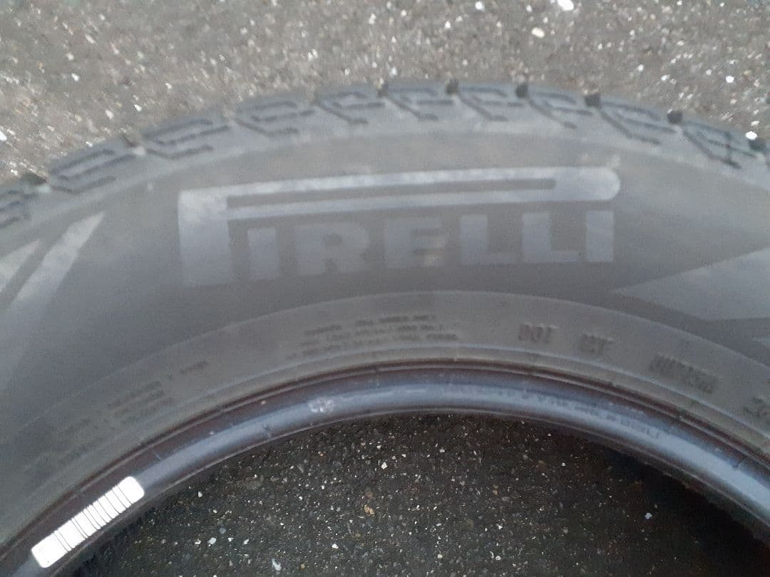 深溝22年　ピレリICE ZERO 195/65R15インチ スタッドレスタイヤ