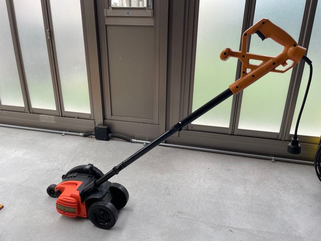 BLACK+DECKER 2-in-1 トリマー/エッジャー LE760FF