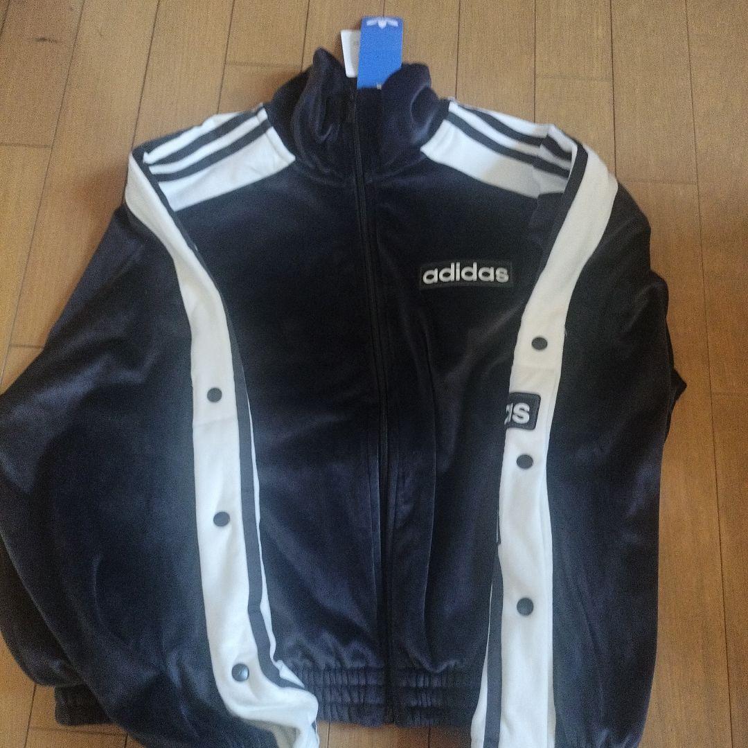 重盛さと美着用　adidas ベロア 黒 タグ有り