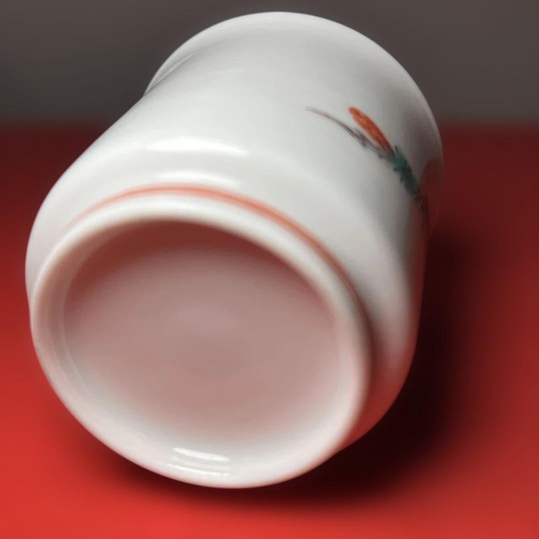 ゲ*ン様 ［十四代酒井田柿右衛門］ 松紋濁手　本人作品