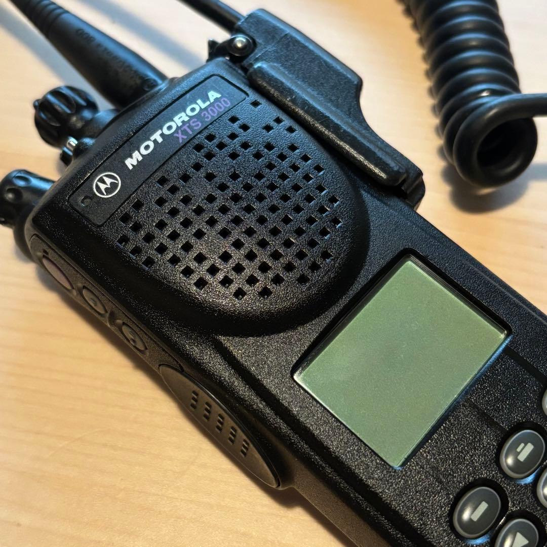 実物 放出品 MOTOROLA XTS3000 MODEL 3 モトローラ