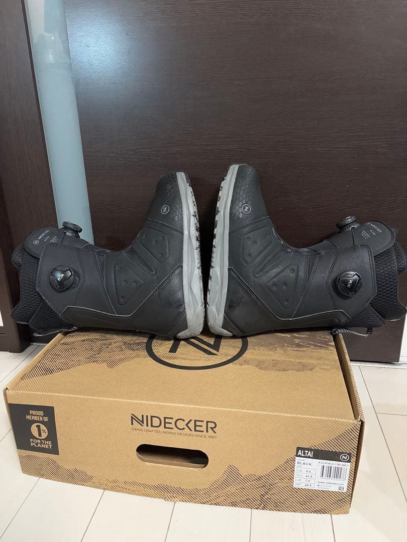 NIDECKER ALTai/スノーボードブーツ26.5/箱付き美品/TTに酷似