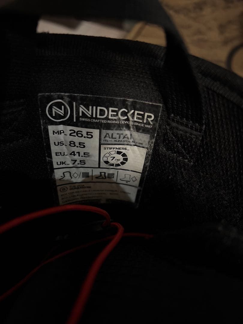 NIDECKER ALTai/スノーボードブーツ26.5/箱付き美品/TTに酷似