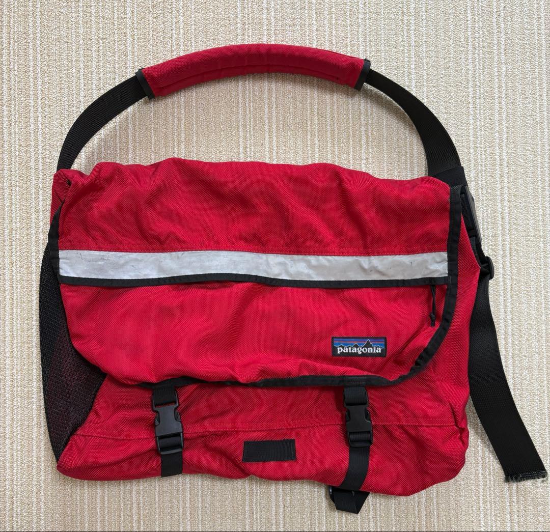 patagonia メッセンジャーバック　レッド　usa製　90s 美品