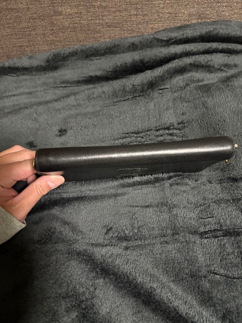 YVESSAINTLAURENT パテントレザー ラウンドファスナー長財布