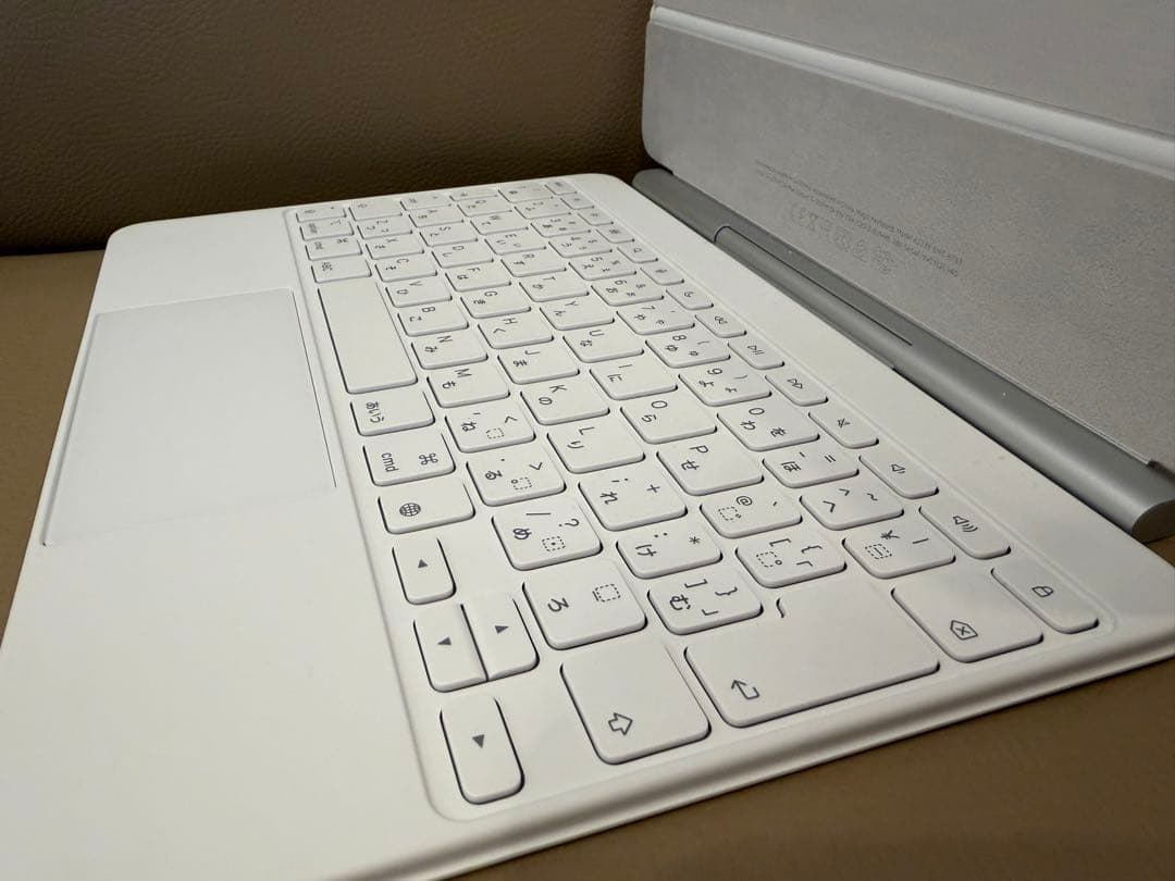 バッテリー100% iPad Air M3 11 Magic Keyboard