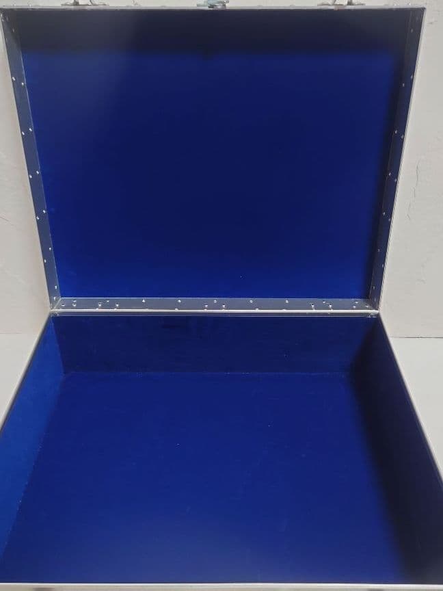 搬送箱 トランク アルミケース 向田工業所謹製 搬送トランク アルミトランク②