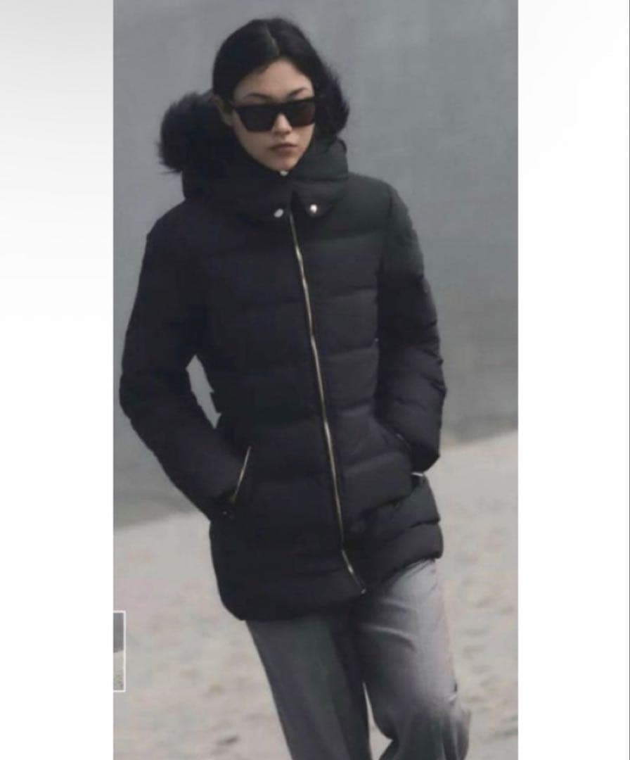 大幅値下げ！ZARA セミロング丈フード付きダウンジャケット