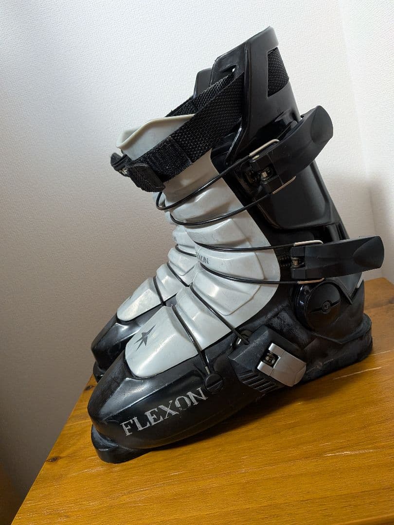 クナイスル　フレクソン　スキーブーツ　モーグル　フリースタイル　26cm　中古