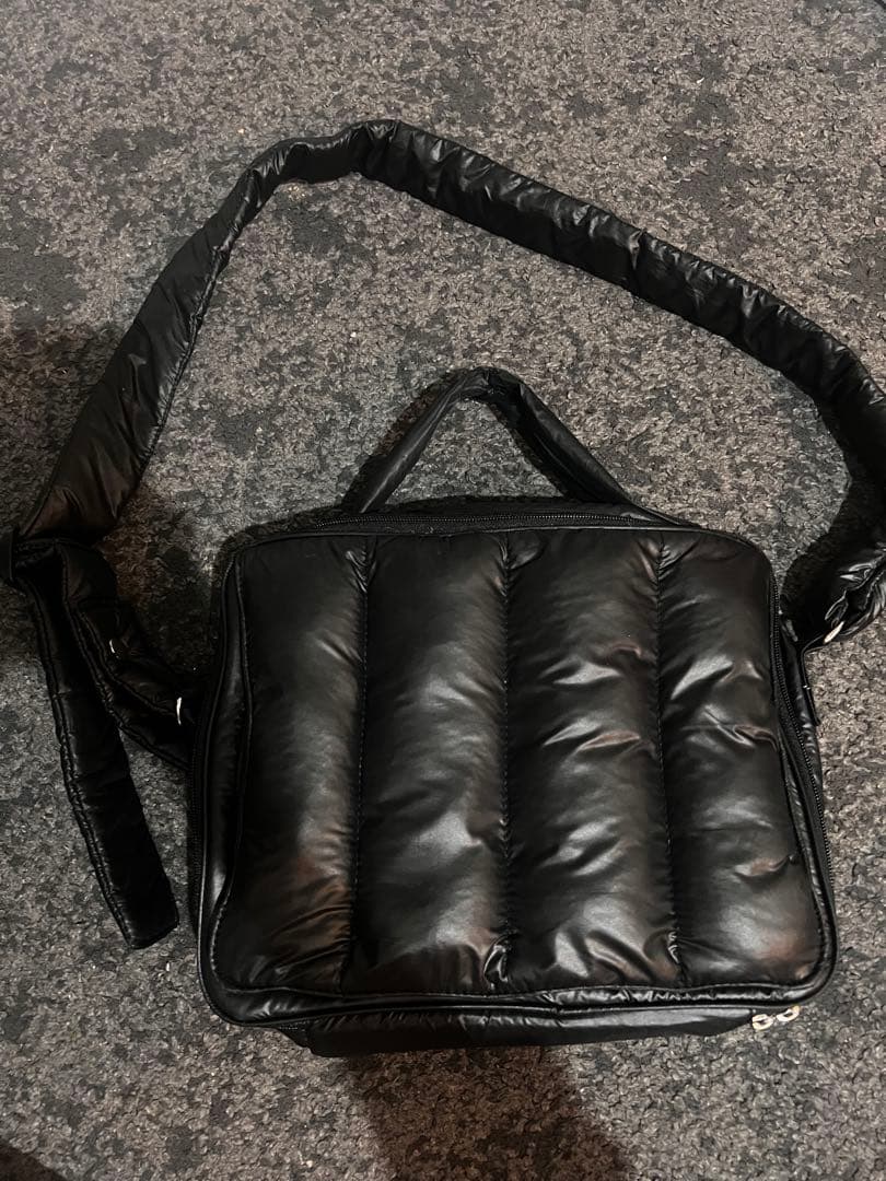 マザーズバック　Carin カリン　ブラックナイロン マザーズバッグ