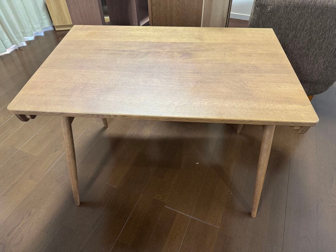 kin　　　カリモク　机