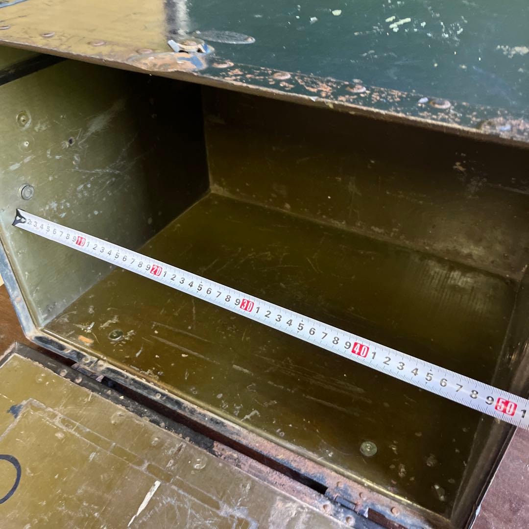 ヴィンテージ金属製　軍？ボックス