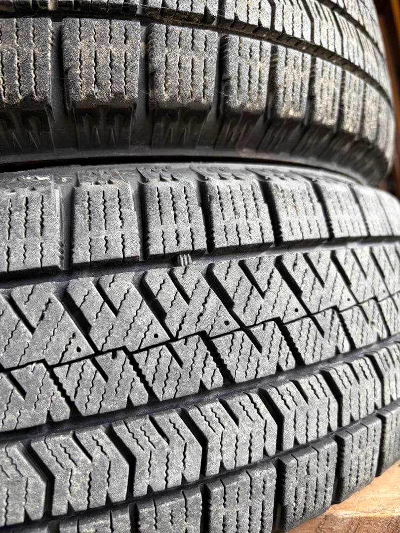 送料無料。ブリヂストンVRX2 165/55R15スタッドレス4本セット