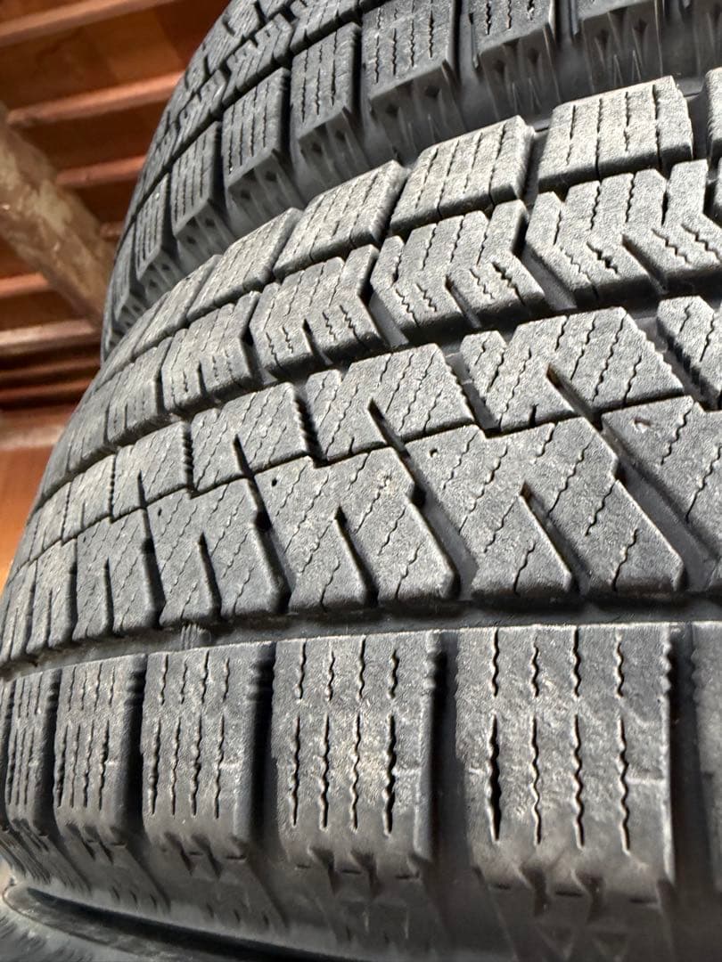 送料無料。ブリヂストンVRX2 165/55R15スタッドレス4本セット
