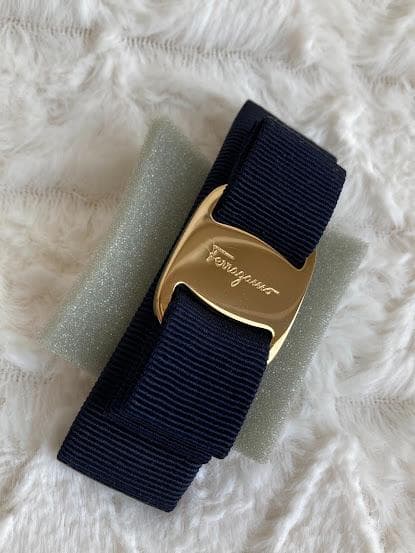 Salvatore Ferragamo　ヴァラ　リボンバレッタ