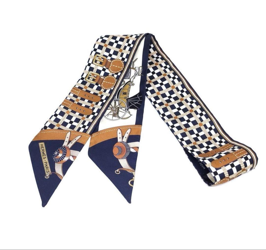 HERMES ★ 馬車の変遷　ツイリー　ネイビー