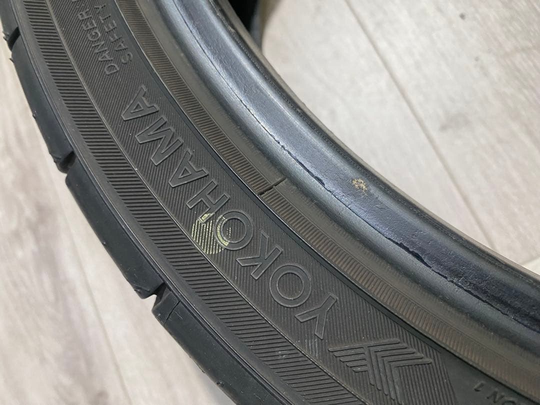 215/40R17 YOKOHAMA ADVAN NEOVA AD08 21年