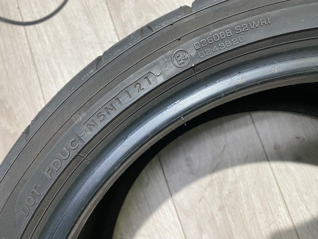 215/40R17 YOKOHAMA ADVAN NEOVA AD08 21年
