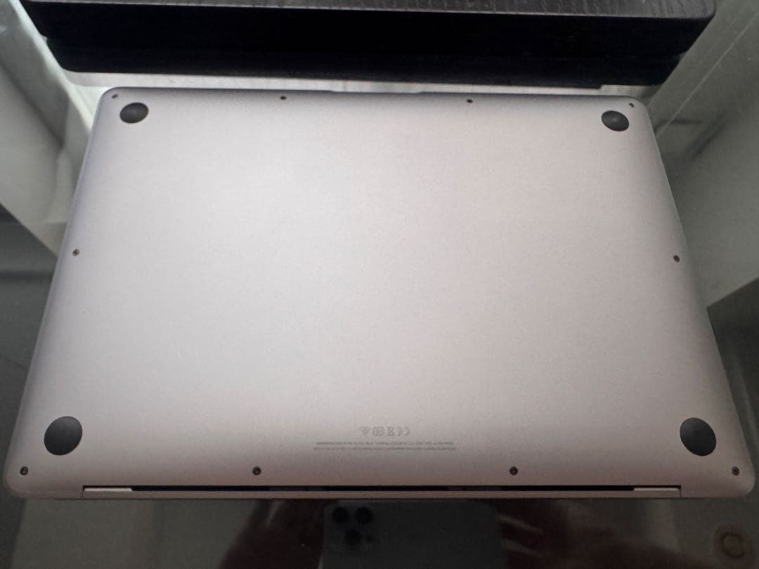 Apple MacBook Air 13インチ （2020-8GB-256GB）