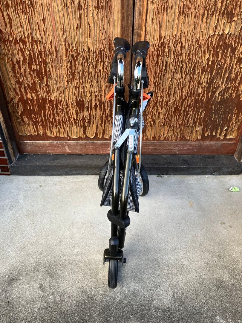 三輪歩行車　トライウォーカー　カゴ無しTR-62BK