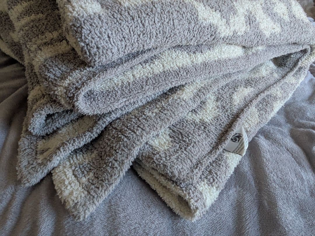 カシウエア　ダマスク柄　ベット用毛布