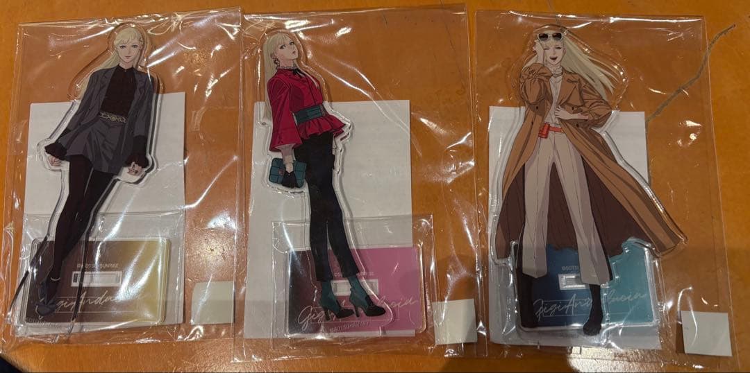 閃光のハサウェイギギ3体！渋谷マグネット限定アクスタ！購入特典ポストカード2枚