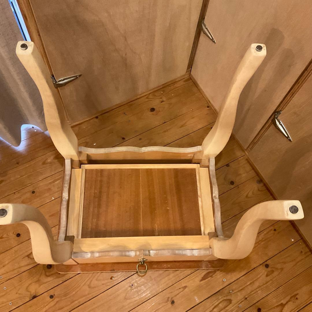 リン・ホーリン 猫脚 サイドテーブル LYNN HOLLYN IDC 大塚家具