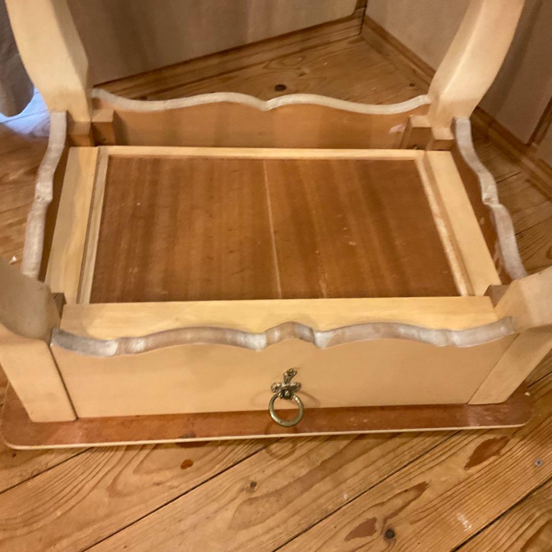 リン・ホーリン 猫脚 サイドテーブル LYNN HOLLYN IDC 大塚家具