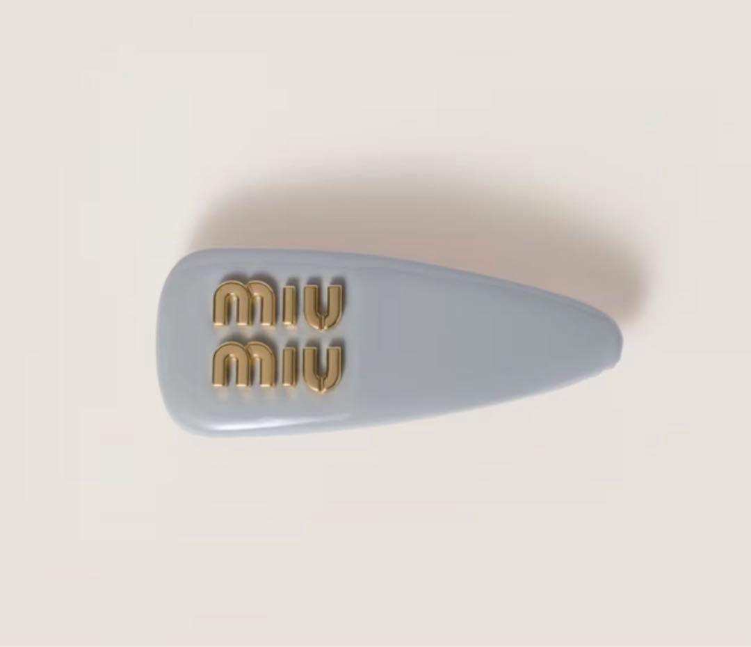 【a♡】miu miu ロゴ入りヘアピン