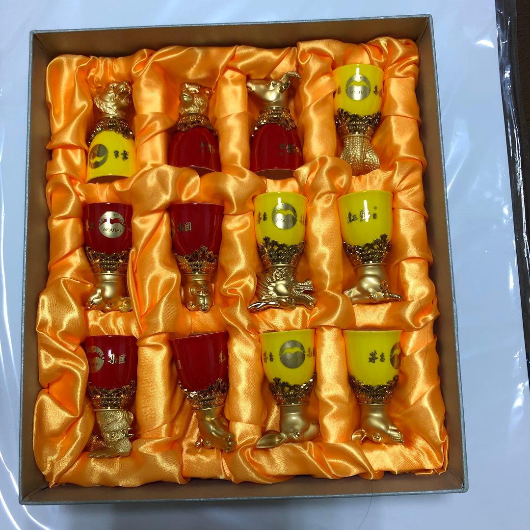 装飾的なカップ 12個セット