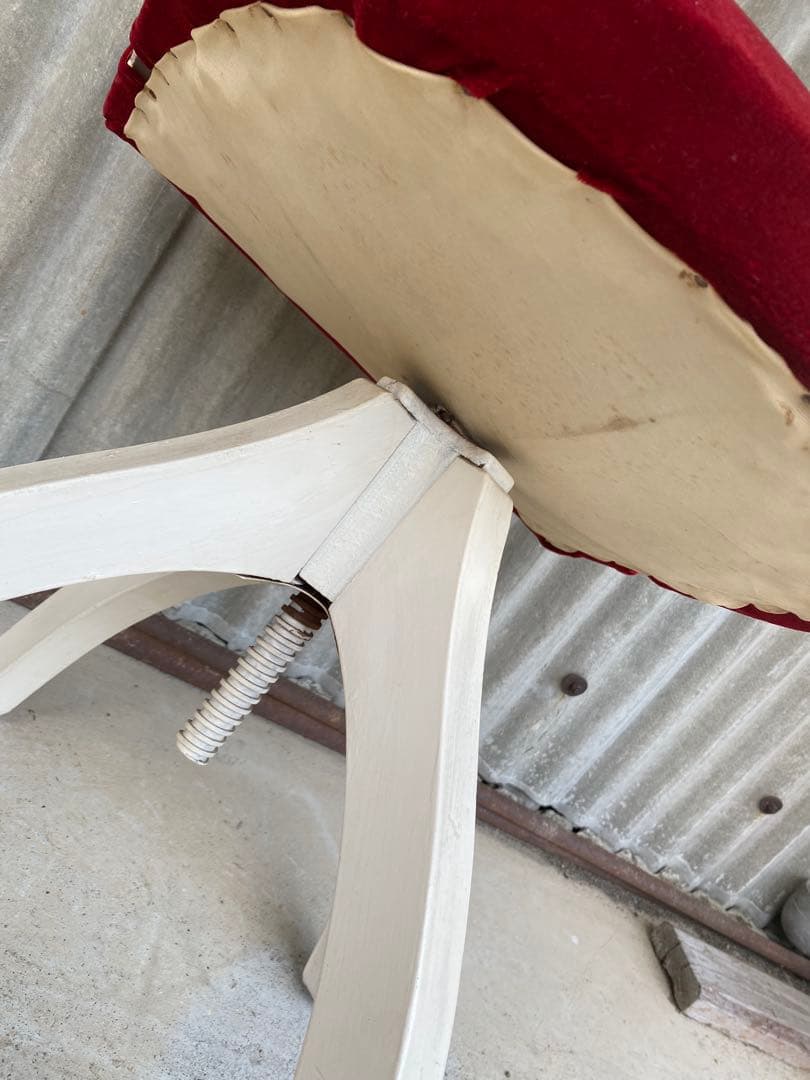 ドクターチェア　白　木製　回転椅子　赤　ベルベット　レトロ　アンティーク