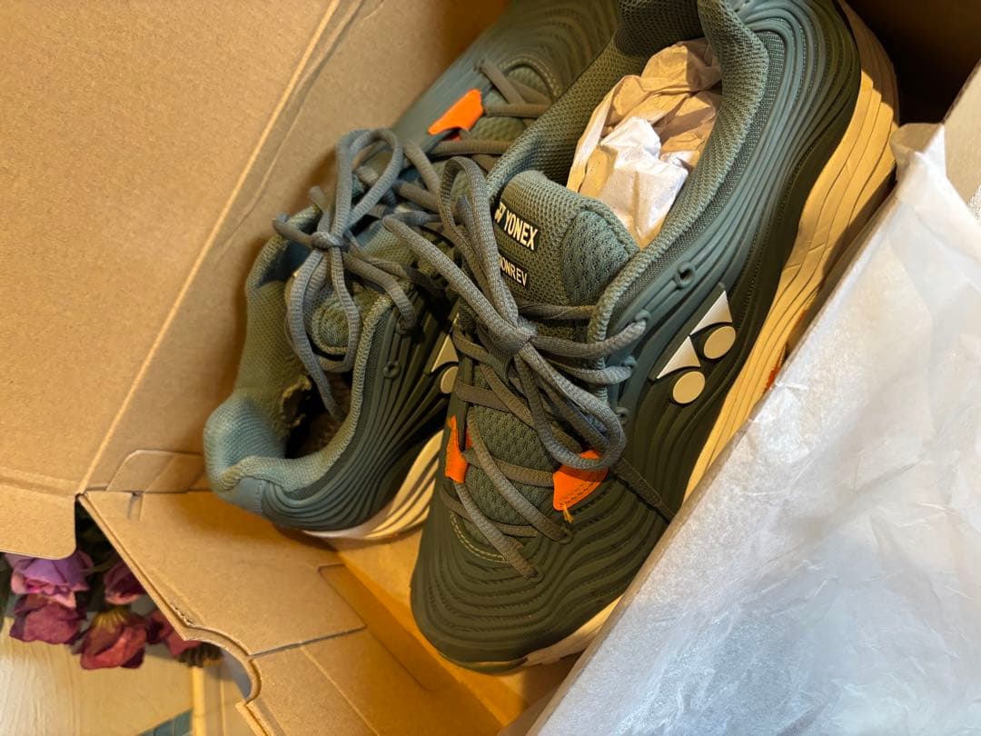 YONEX FUSIONREVテニスシューズ 27センチ　オリーブ