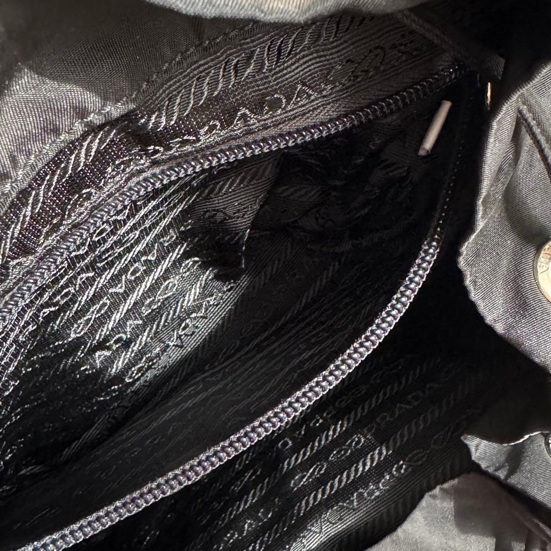 PRADA リュック　三角ロゴ　テスートナイロン　シルバー金具　黒　ユニセックス