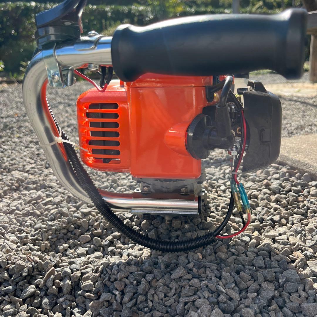 エンジン式草刈り機 青 鋸刃付き