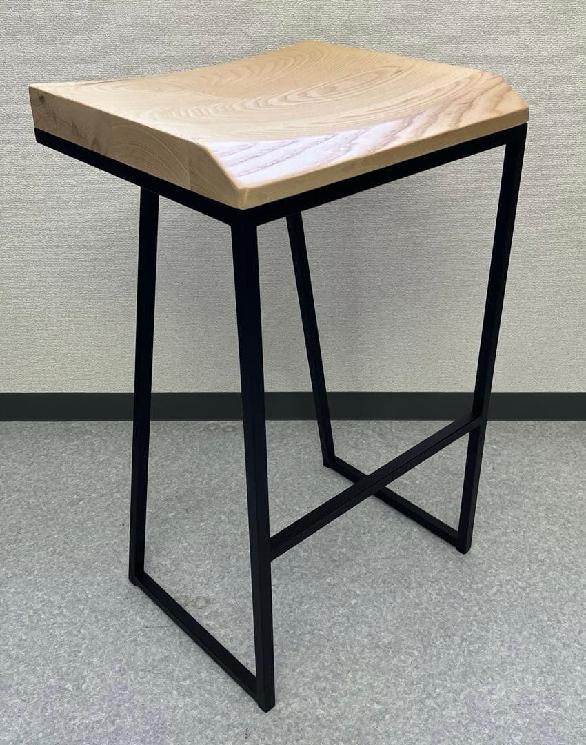スツール・椅子　木製チェアー　鉄製脚　中古品