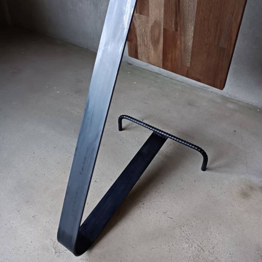 ゆらゆら揺れるモダン木製ウェルカムボード 大型 ブラウン