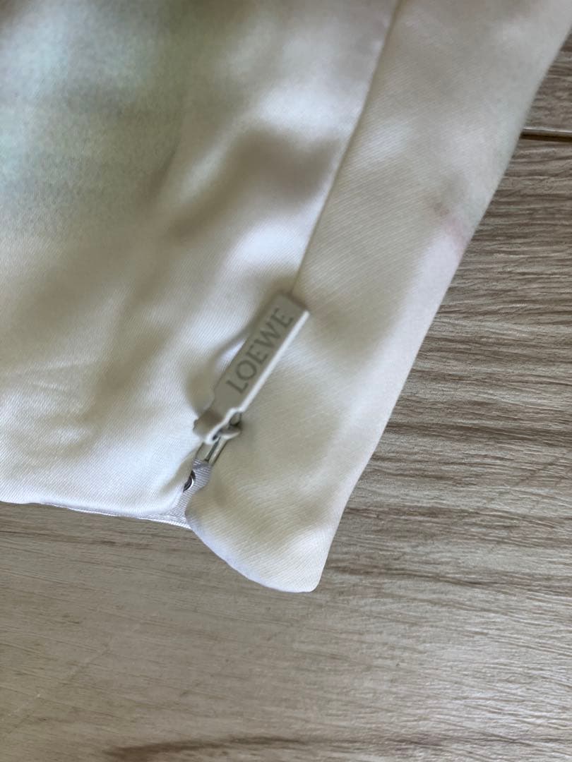未使用タグ付き LOEWEシルクスカート⭐︎size34