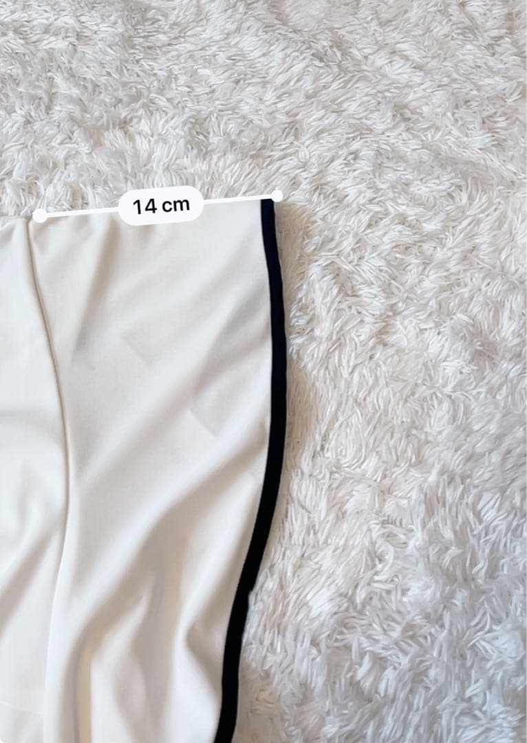 新品タグ付【PINKY&DIANNE】バイカラーラッフルスリーブカットソー日本製