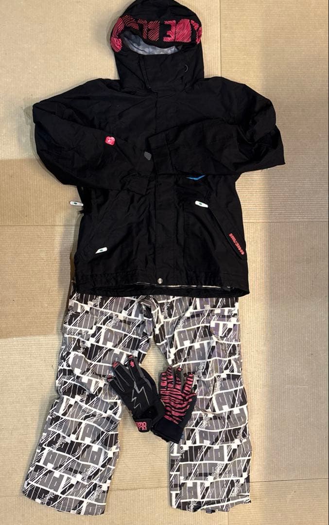 スノーボードウェアセット（ジャケット・パンツ・グローブ）　ブルーブラッド