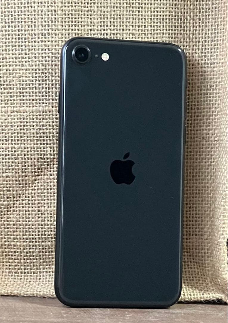 Apple iPhone SE第二世代　本体のみ