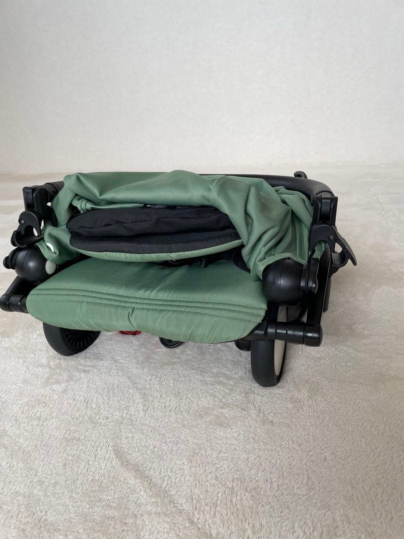 BABYZEN YOYO ベビーカー 2 ⑥+ コンパクトベビーカー　グリーン