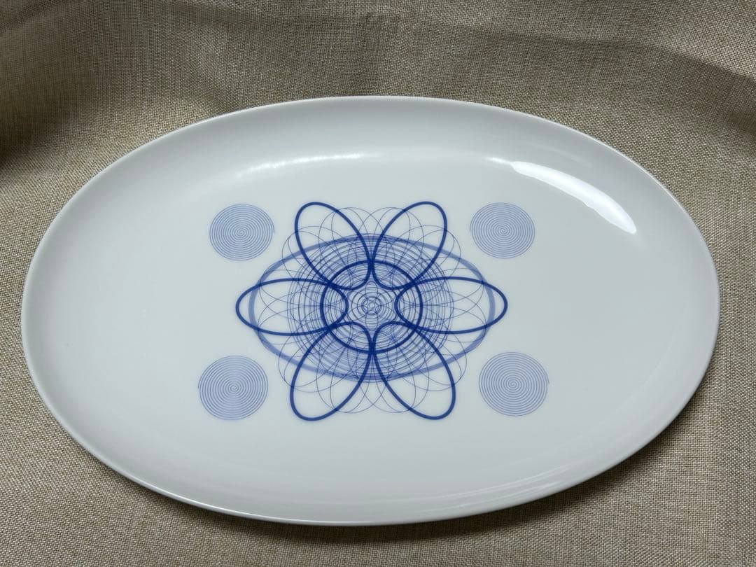 足立育朗　形態波動エネルギーの図形　希少品‼️楕円形皿‼️