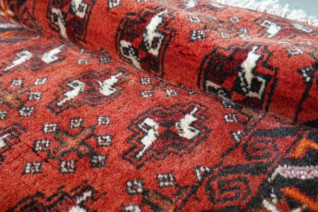 ✦vintage rug✦117cm×65cm　ペルシャ絨毯　バルーチ　ギュル