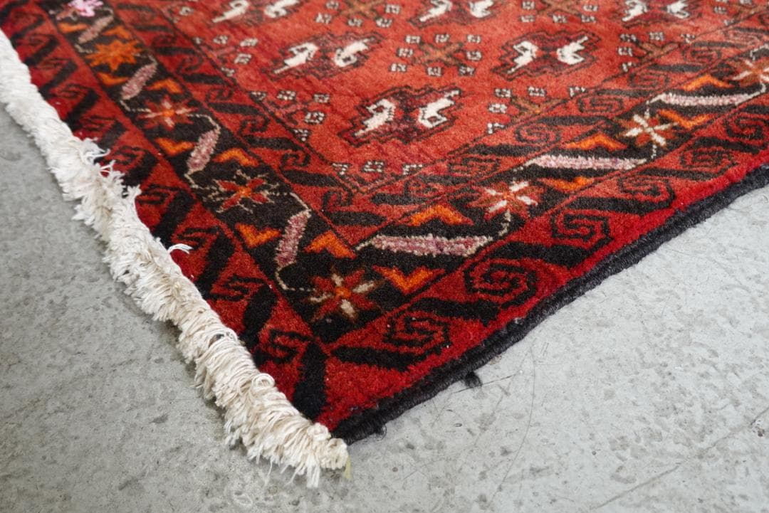 ✦vintage rug✦117cm×65cm　ペルシャ絨毯　バルーチ　ギュル