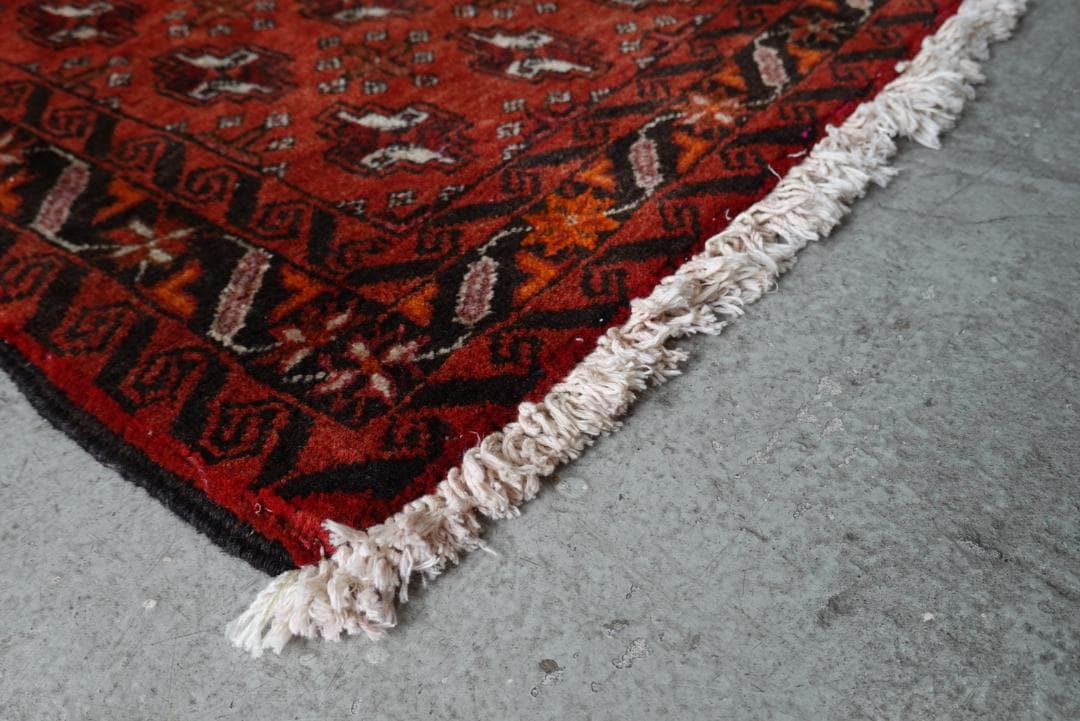 ✦vintage rug✦117cm×65cm　ペルシャ絨毯　バルーチ　ギュル
