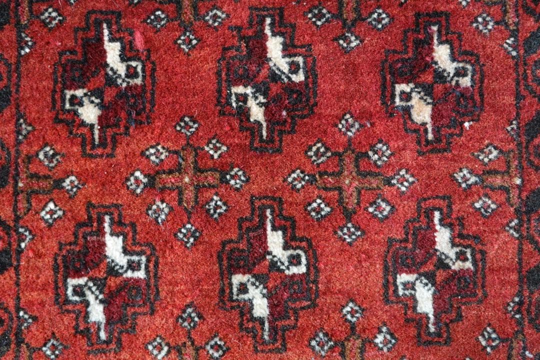 ✦vintage rug✦117cm×65cm　ペルシャ絨毯　バルーチ　ギュル