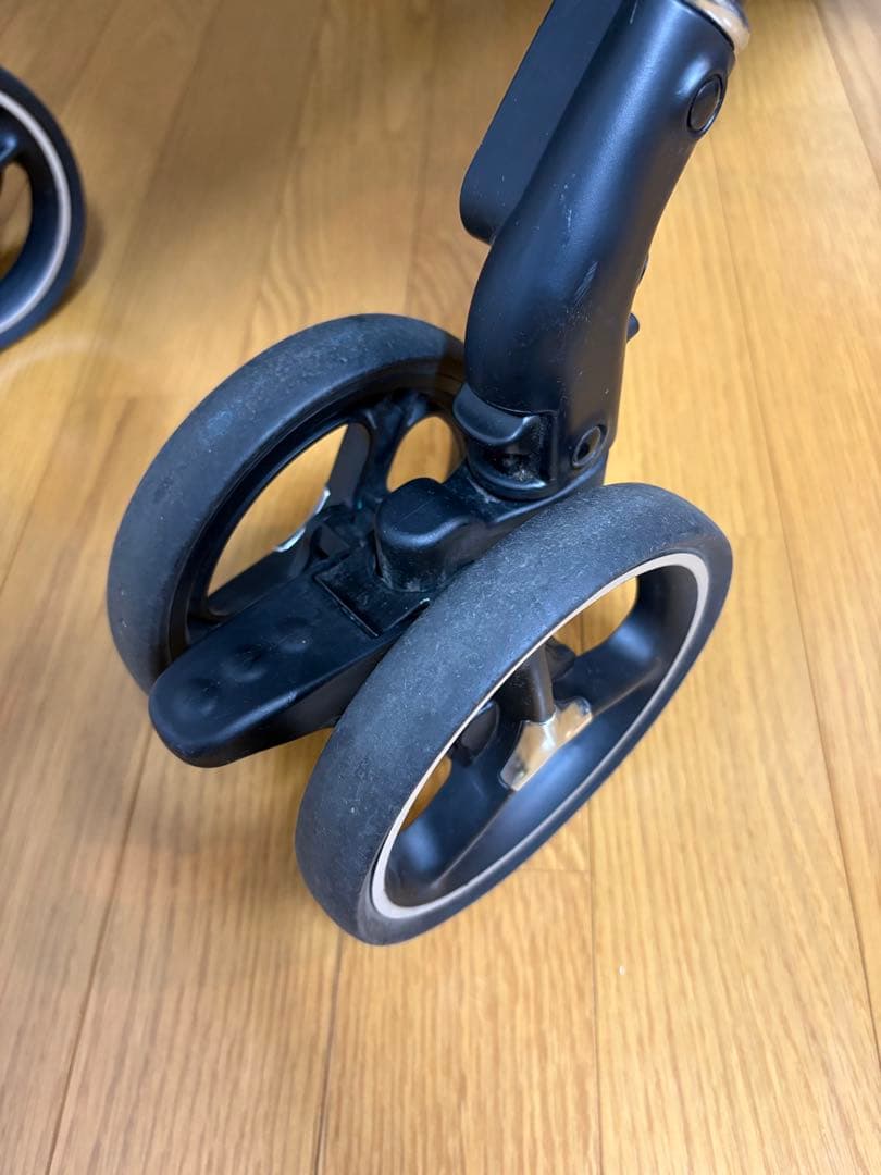 アップリカ ラクーナビッテクッション アカチャンホンポ限定 2021年モデル